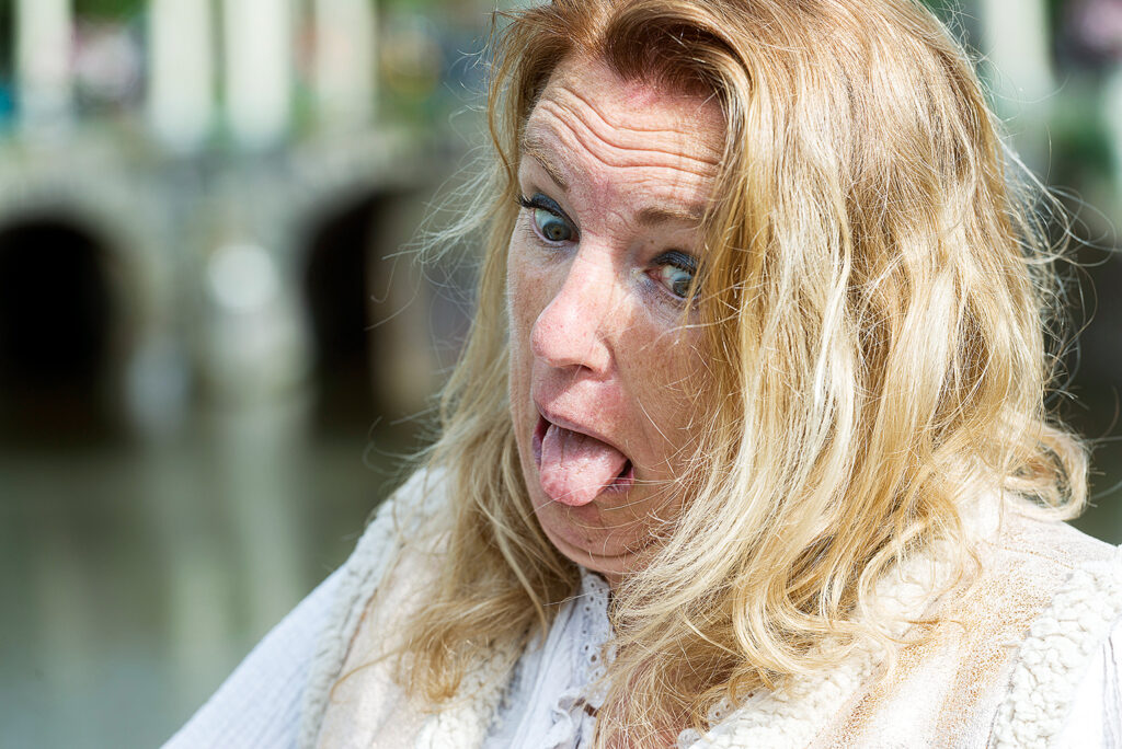 Geen haar maar lijm op mijn tanden